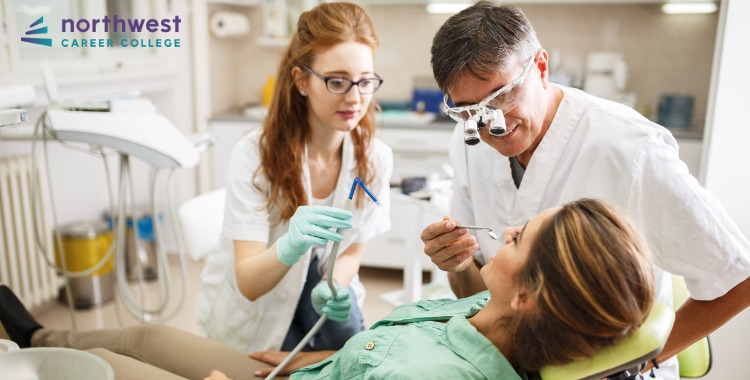 Enhance Your Dental Career with an Expanded Duty Dental Assistant Course